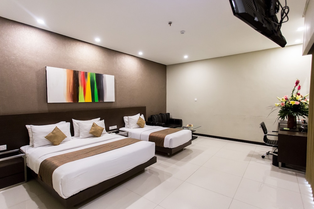 FAMILY, TRIPLE, 3 BEDS