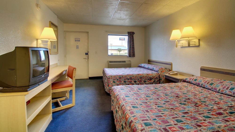 Motel6 Salina, KS 40/60