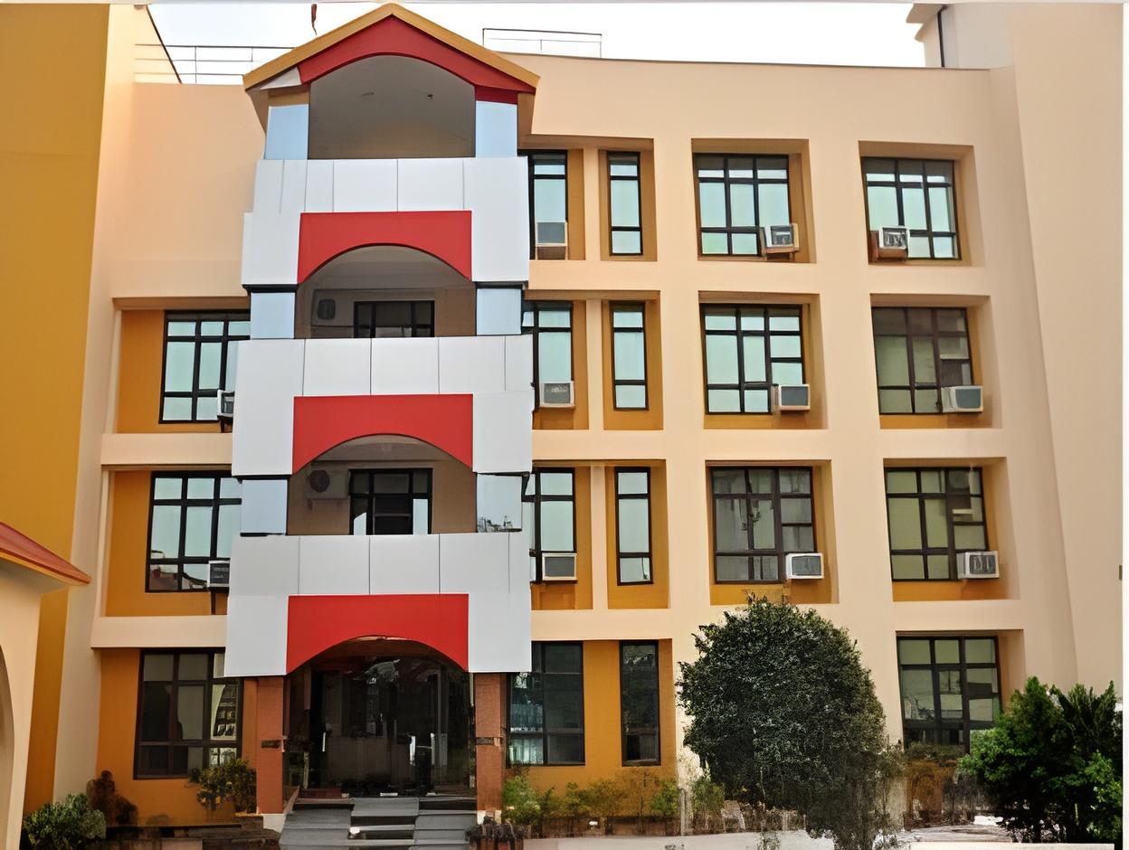 Hotel Naren Palace 5/30