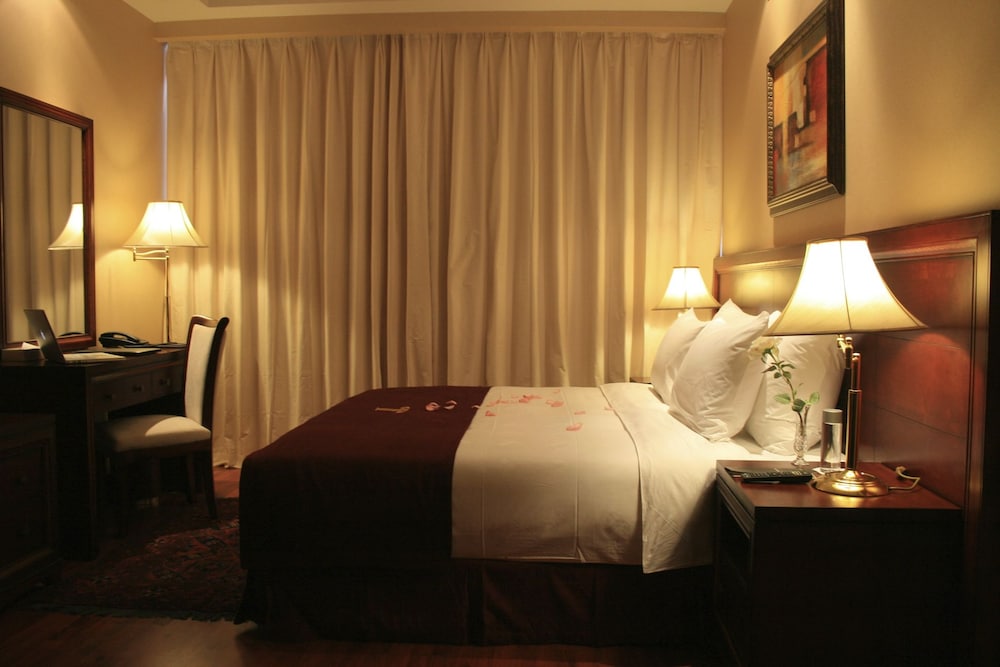 Trianon Hotel 27/63