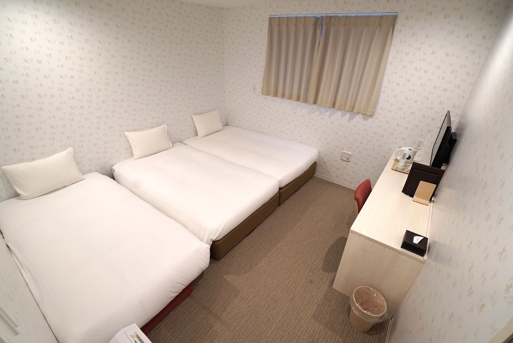 Cvs Bay Hotel 35/50