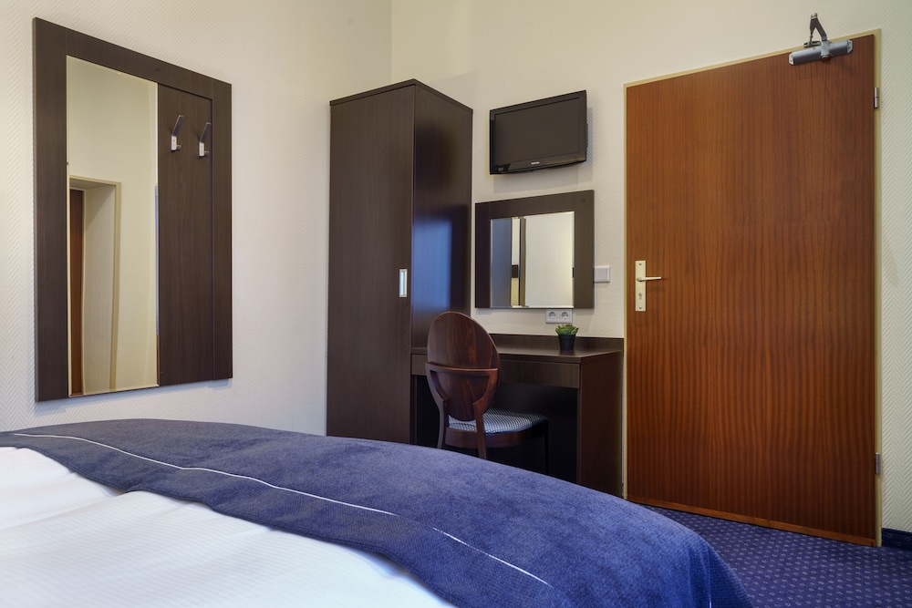 STANDARD, DOUBLE BED