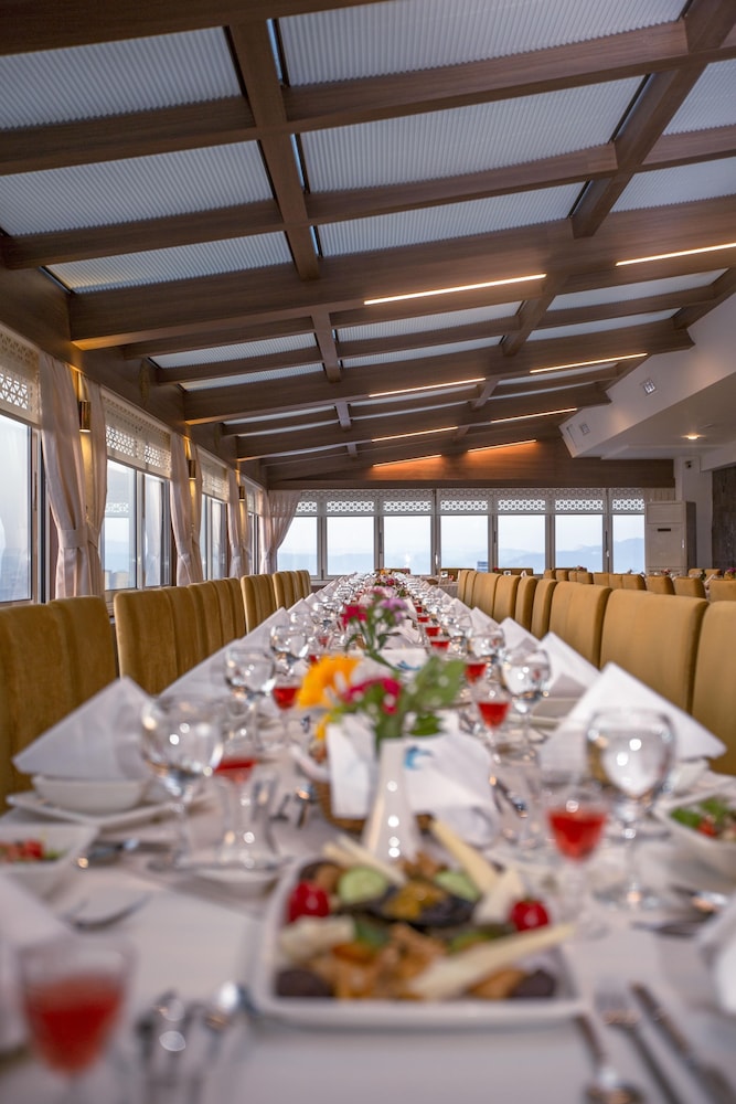 EFEHAN HOTEL 17/24