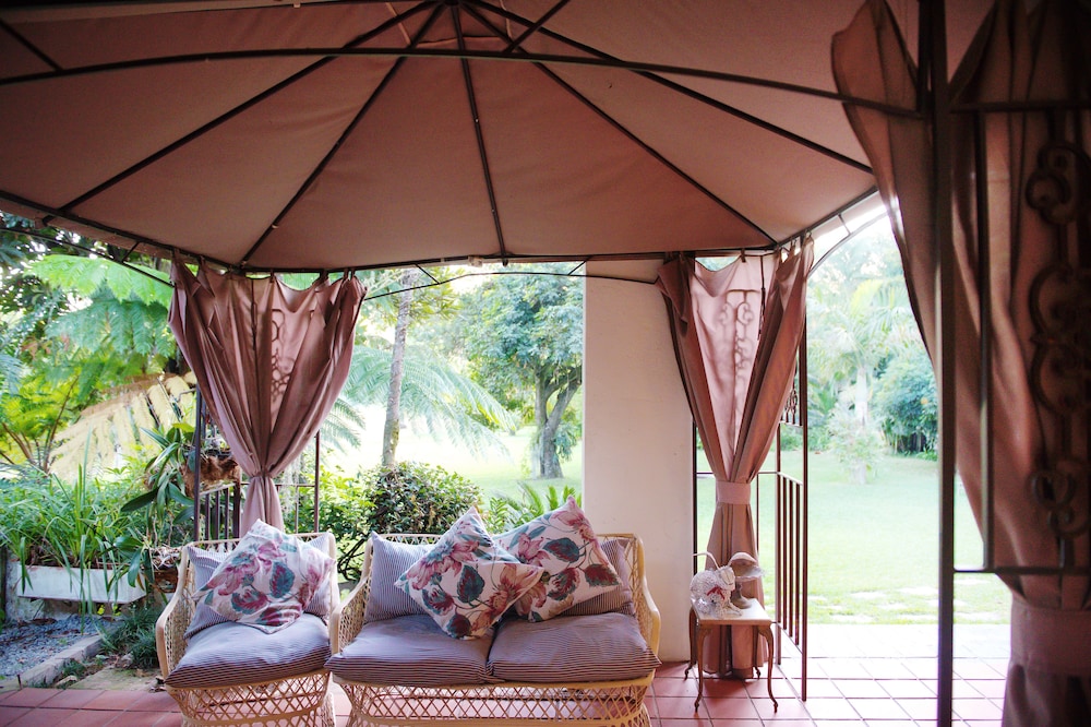 Almar View Guest House 6/29