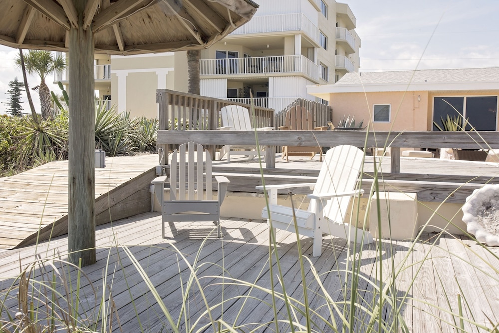 Coco Sands Beachside Cottages 36/63