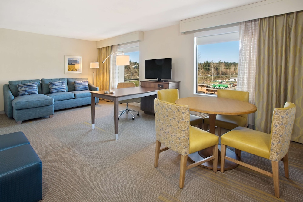 Hampton Inn & Suites-Seattle Woodinville WA 35/51