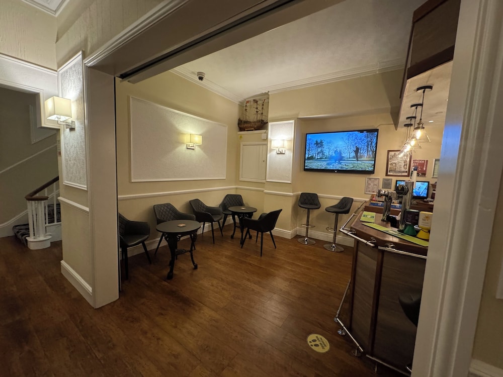 The Winchmore Hotel 33/46