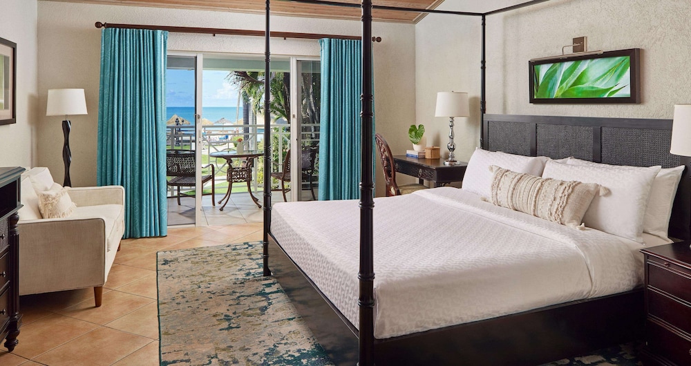 1 Bedroom, Caribbean, Suite, King Bed, Garden View, Terrace, Club Floor