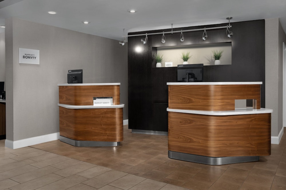 Courtyard By Marriott Orlando East/Ucf Area 7/50