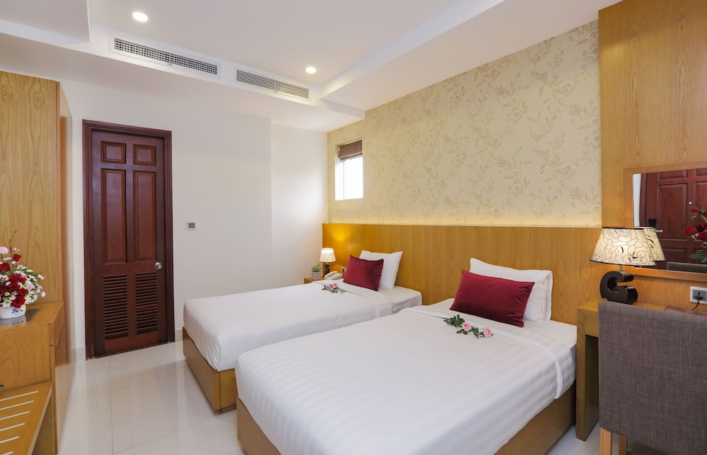 Golda Hotel 15/38