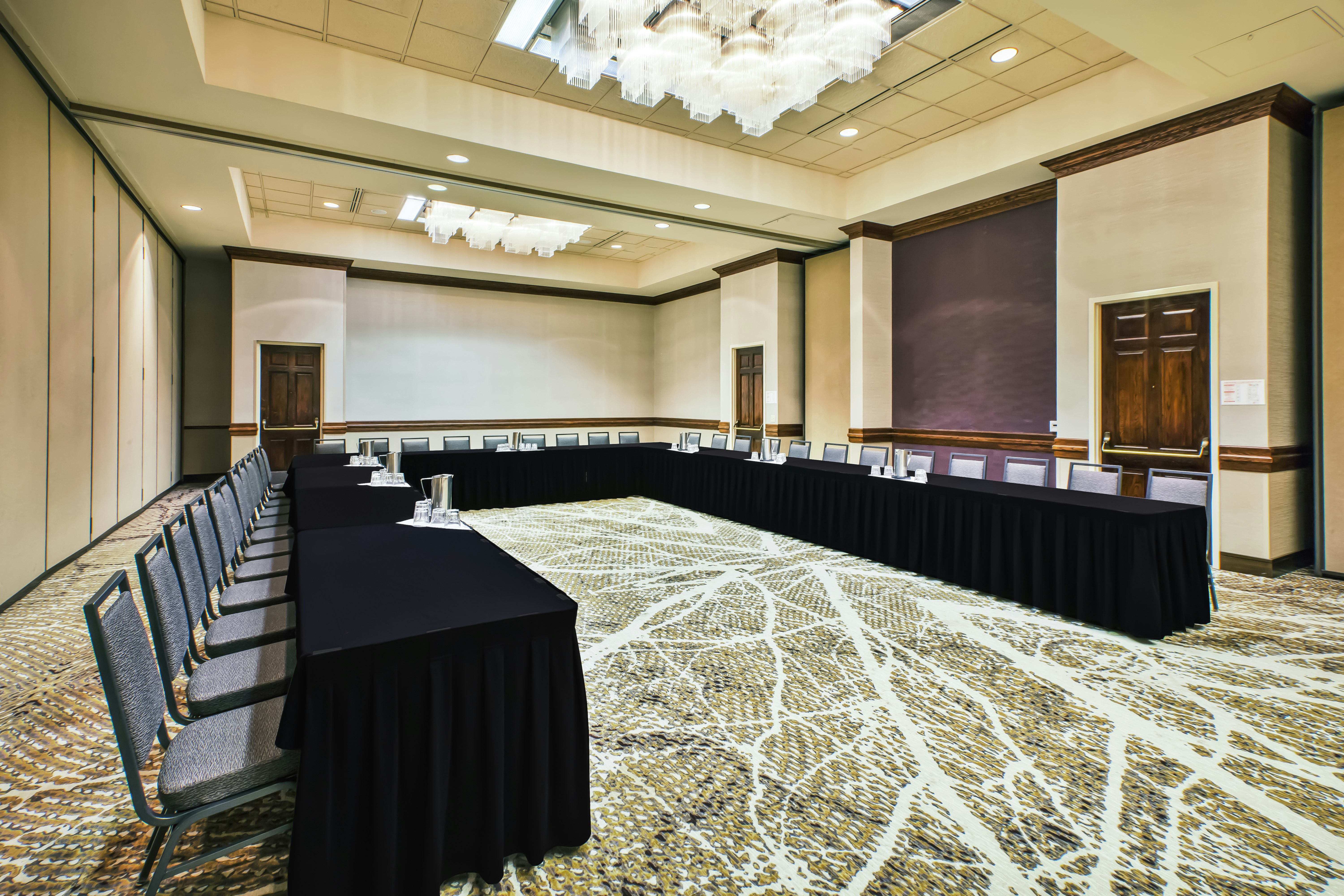 DoubleTree by Hilton Rapid City Downtown Convention Center 11/11