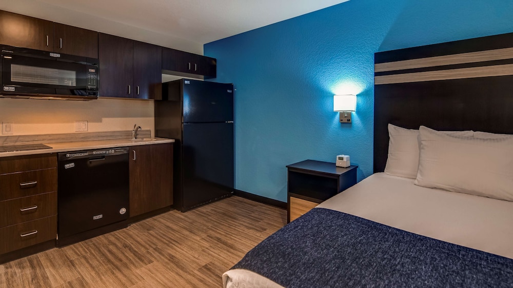 Surestay Plus Hotel By Best Western Humble 7/33