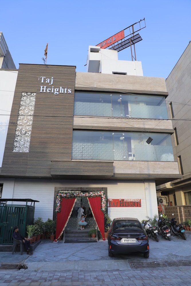 Fabhotel Taj Nagari 42/50
