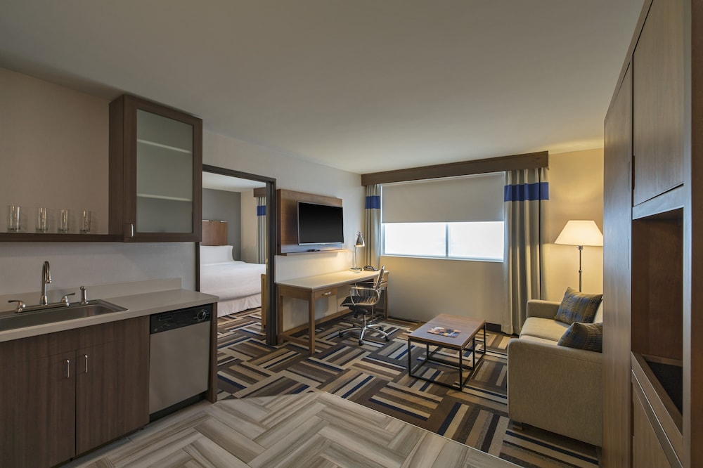 FOUR POINTS BY SHERATON MIDLAND 13/30