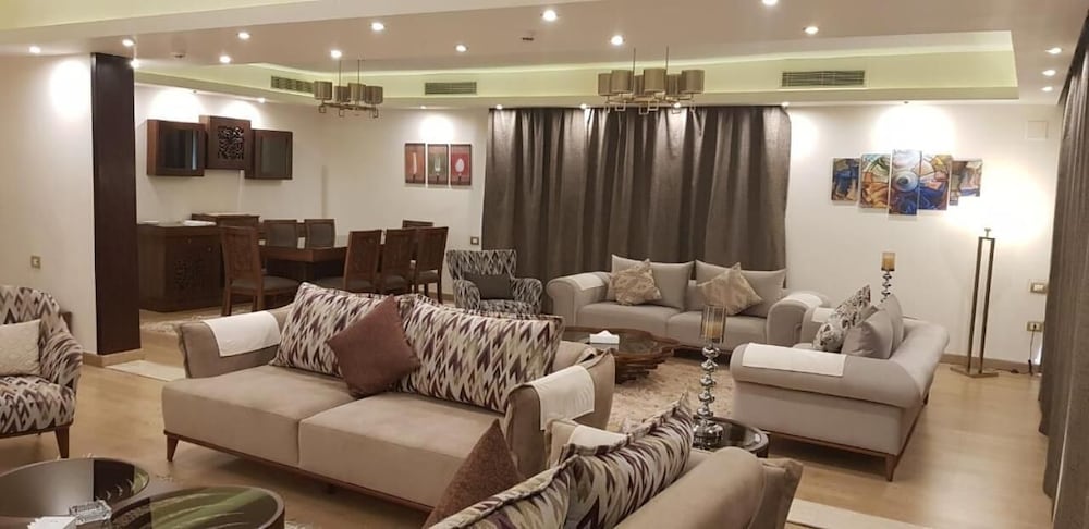 Royal Maadi Hotel 24/48
