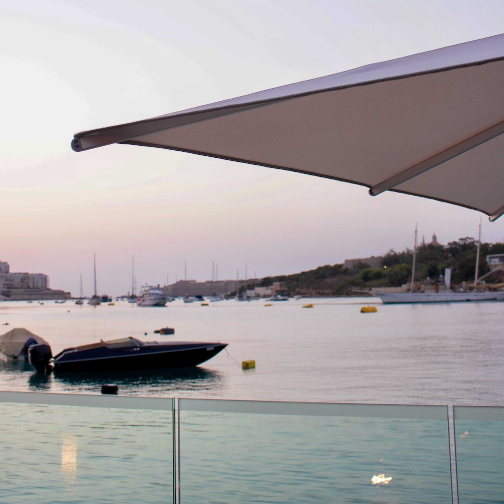 Bayview Hotel By St Hotels 36/41