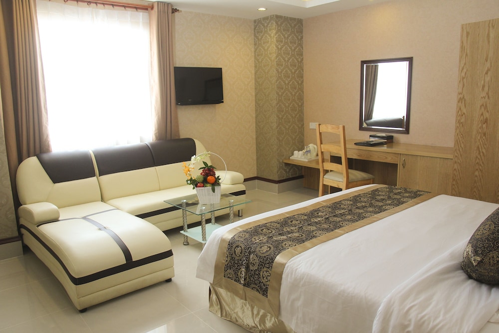 West Hotel 25/54