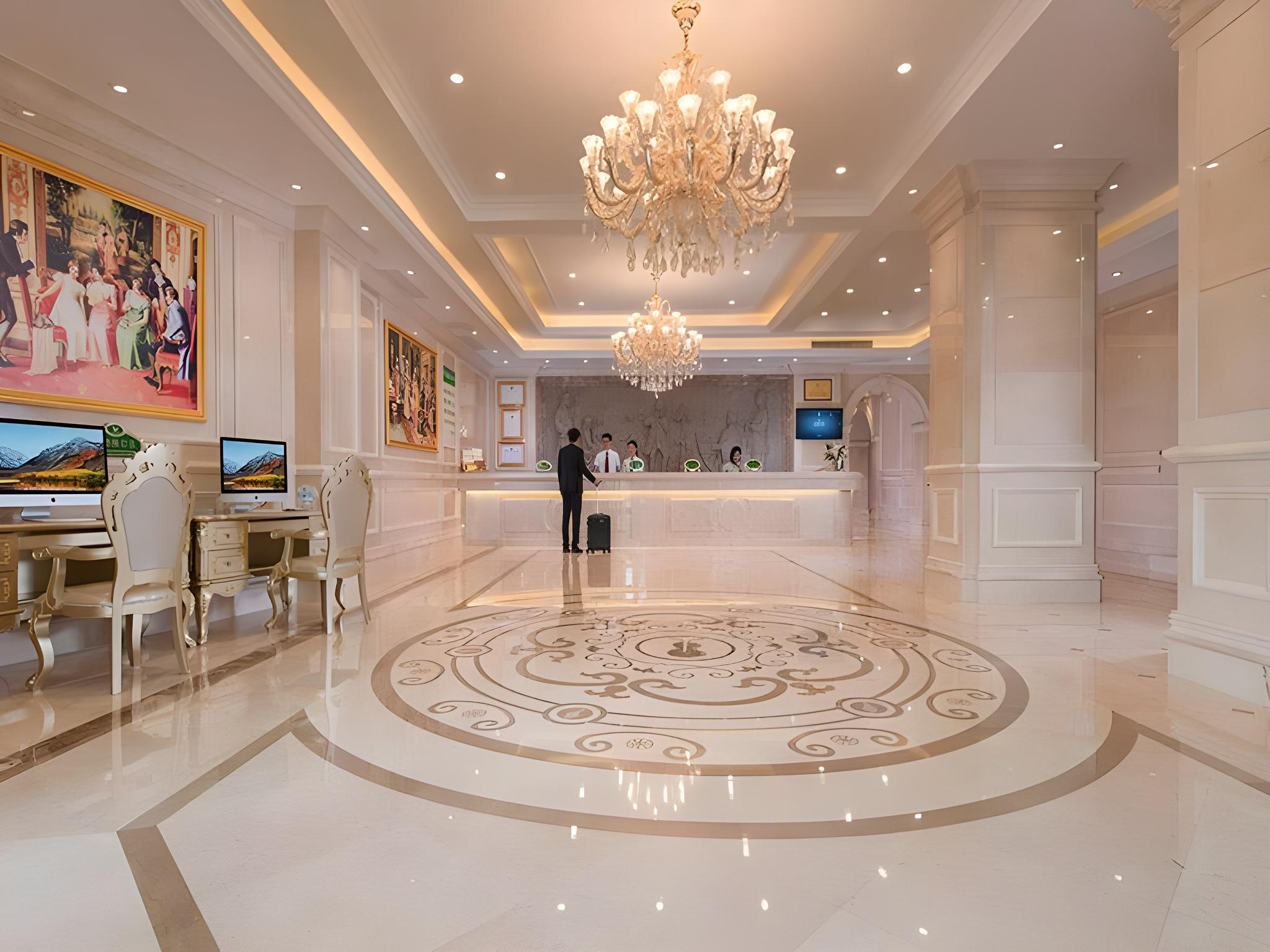 Vienna Hotel (Wuhu Fangte Nanxiang Wanshang) 7/24