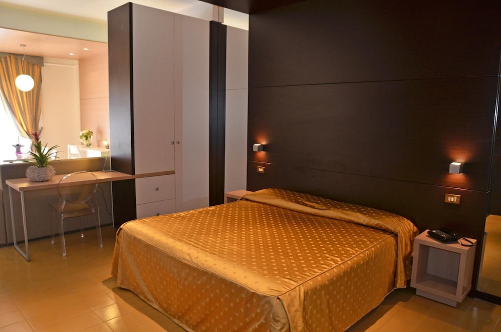 Grand Eurhotel and Residence 12/25