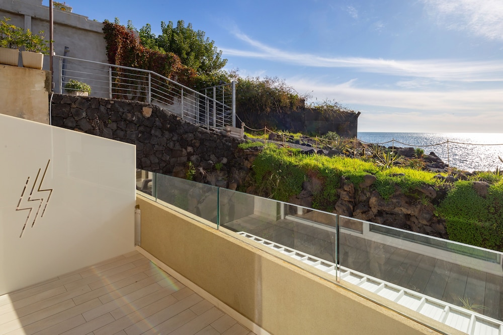 Zeus Residence Hotel 5/50