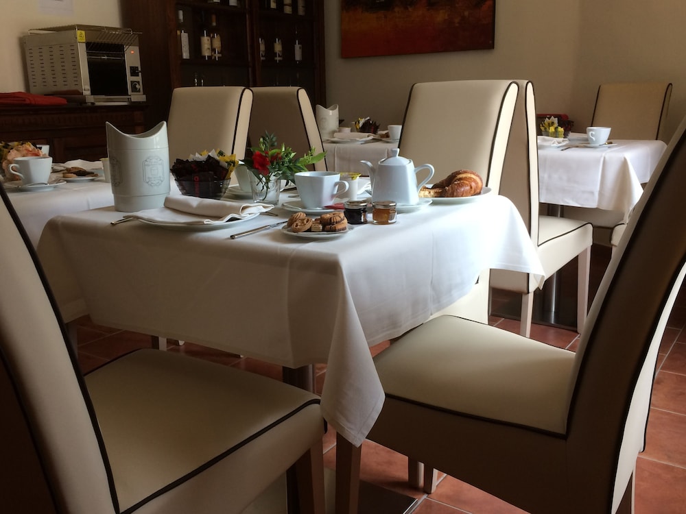 Hotel Monti Di Mola 49/61