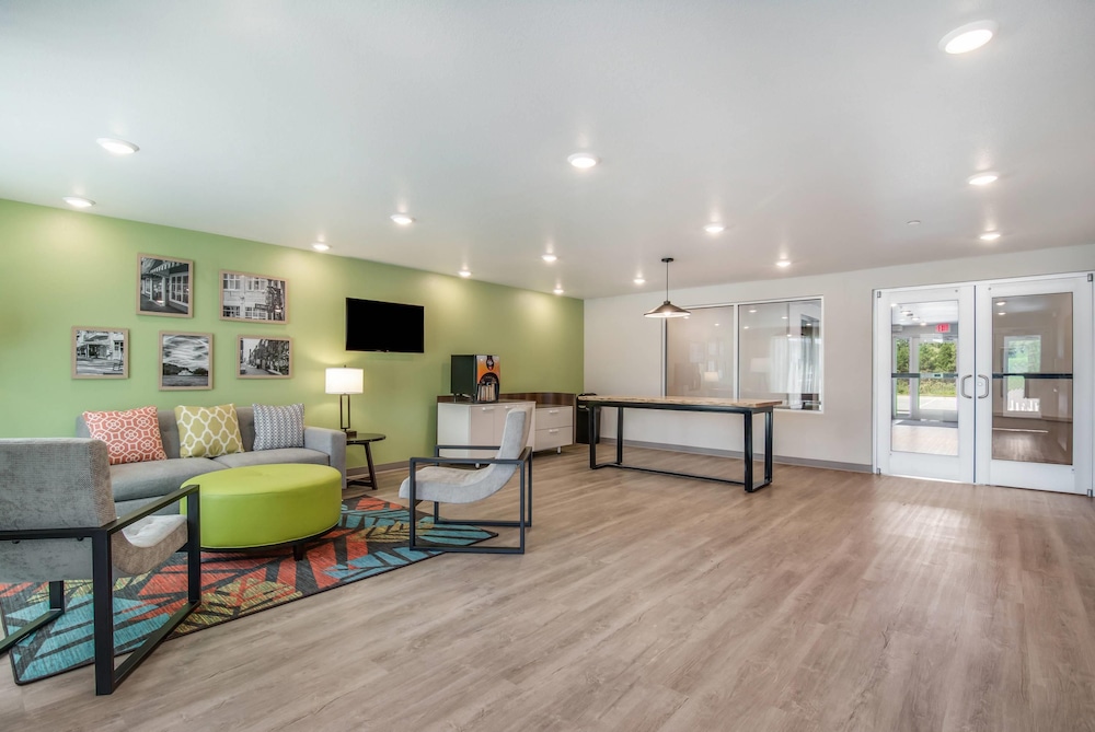 WoodSpring Suites Fort Mill 25/31