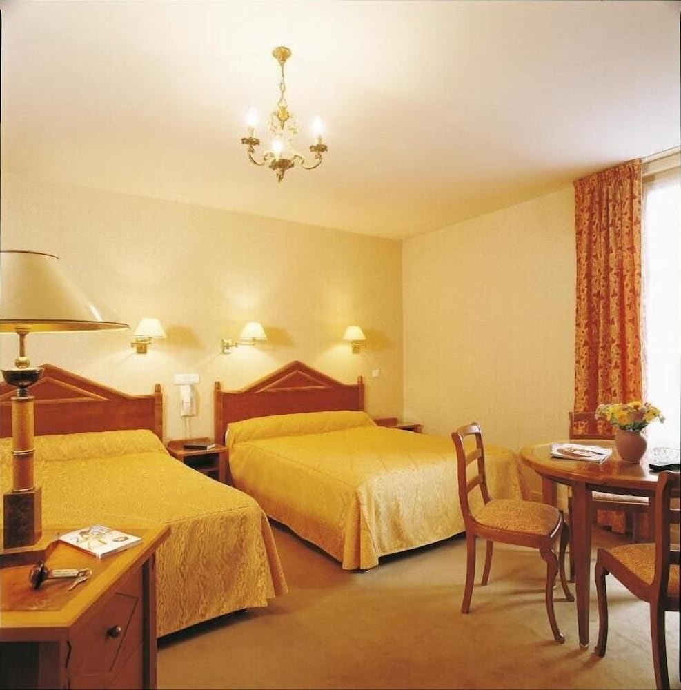 Hostellerie des Trois Pigeons, Paray-le-Monial 18/64
