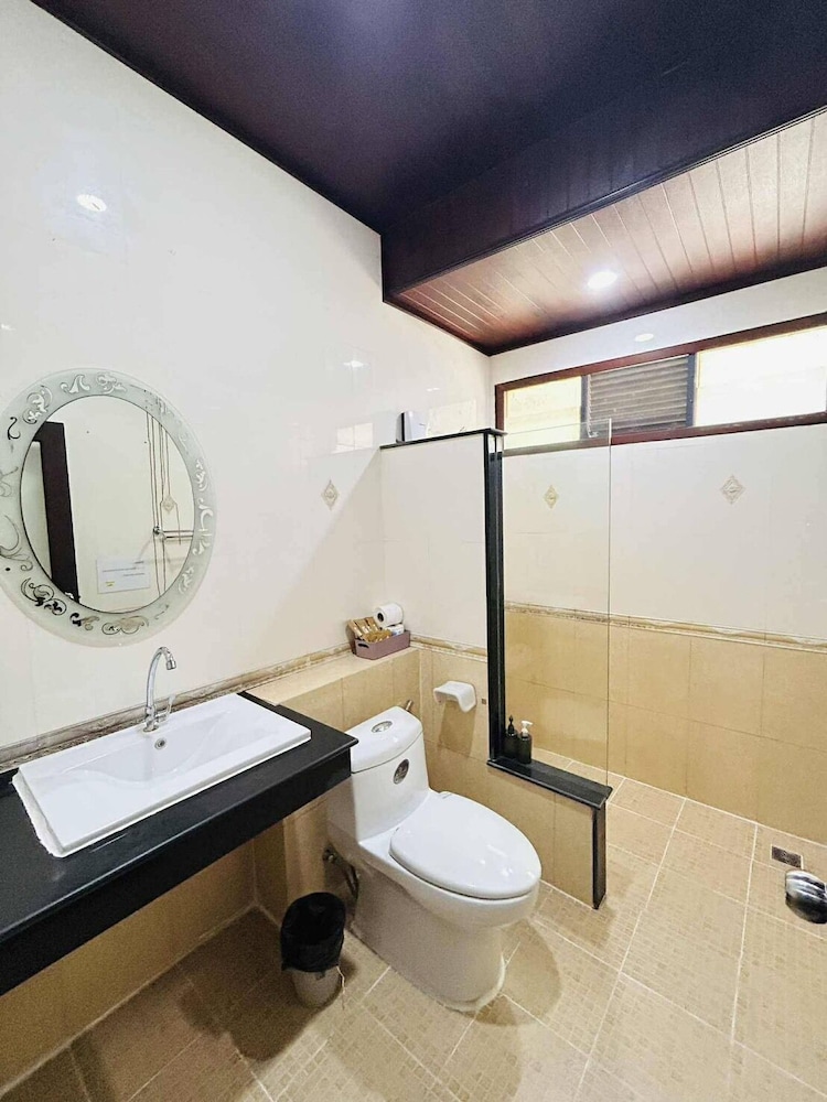 Oscar Villa Aonang Krabi 69/70