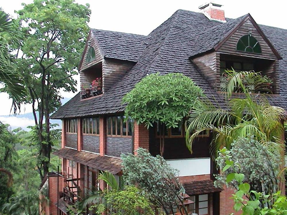 Issara Boutique Winery Hotel 2/78