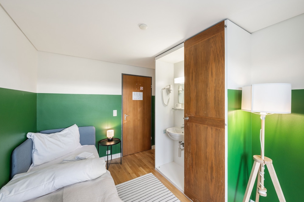 Becozy Self Check-in & Pop-up Hotel 19/52