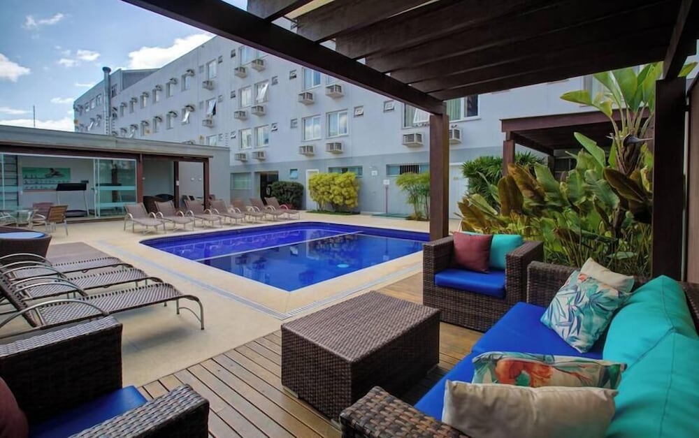 swimming pool spa