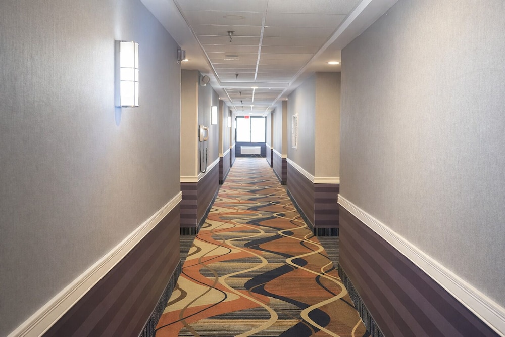 Riverview Inn & Suites 35/69