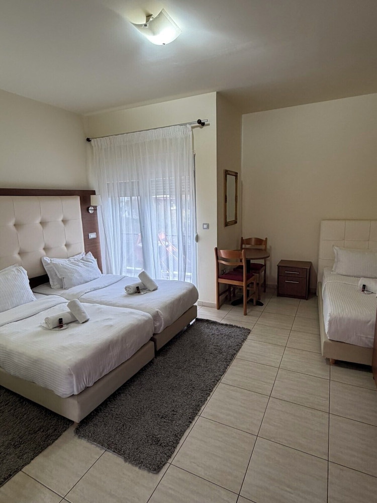 Thalassa Apartments 9/50
