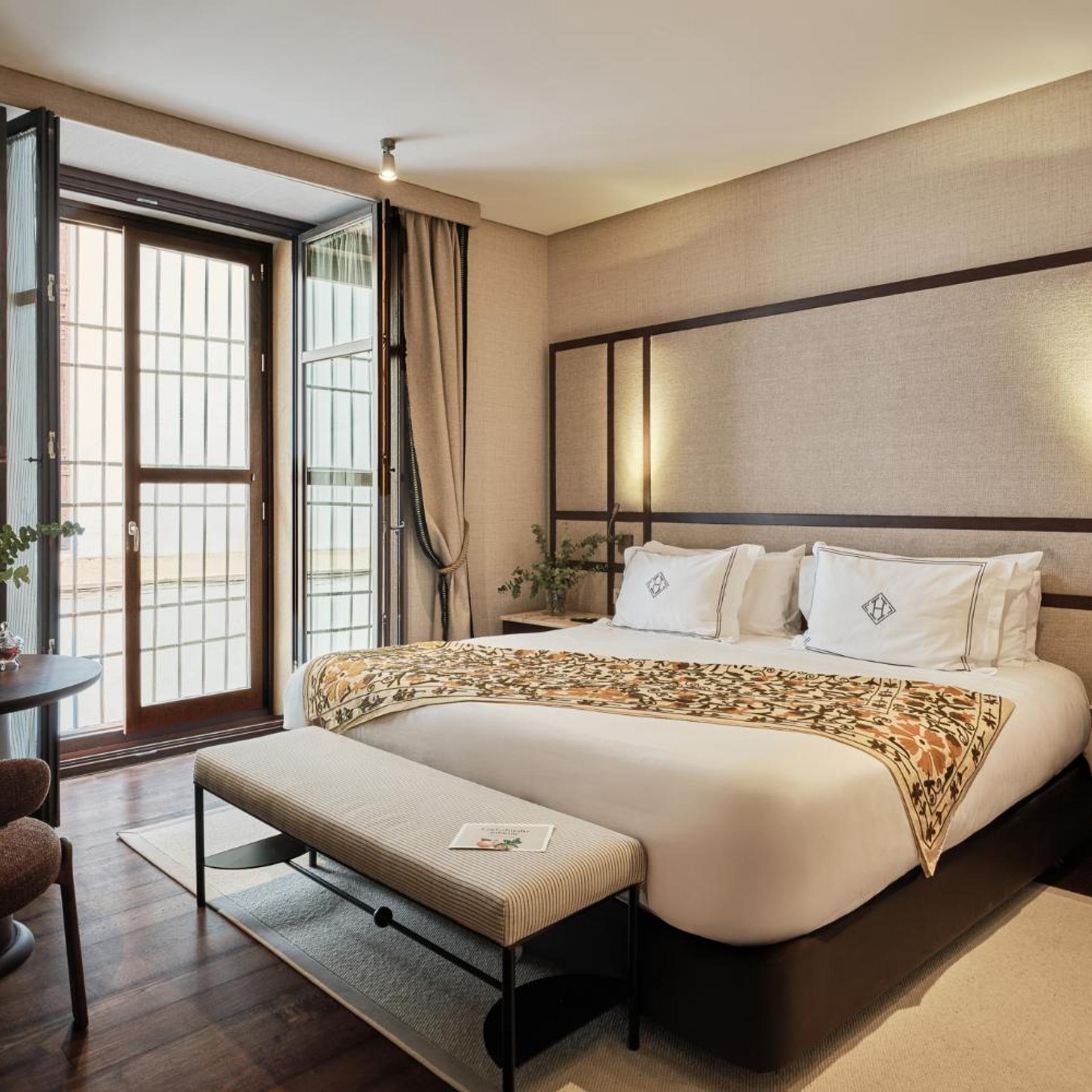 Dreamer, Double or Twin Bed