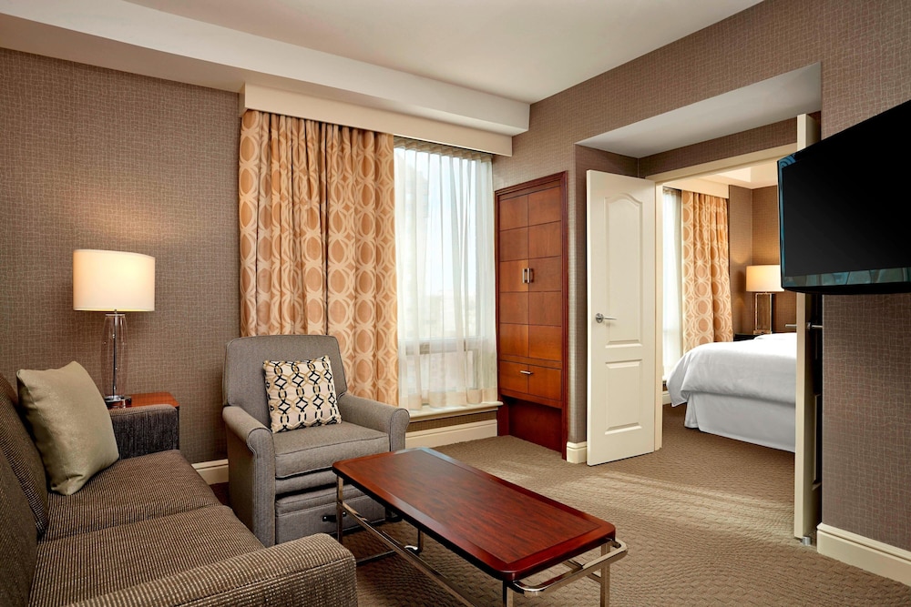 Sheraton Suites Calgary Eau Claire 20/52