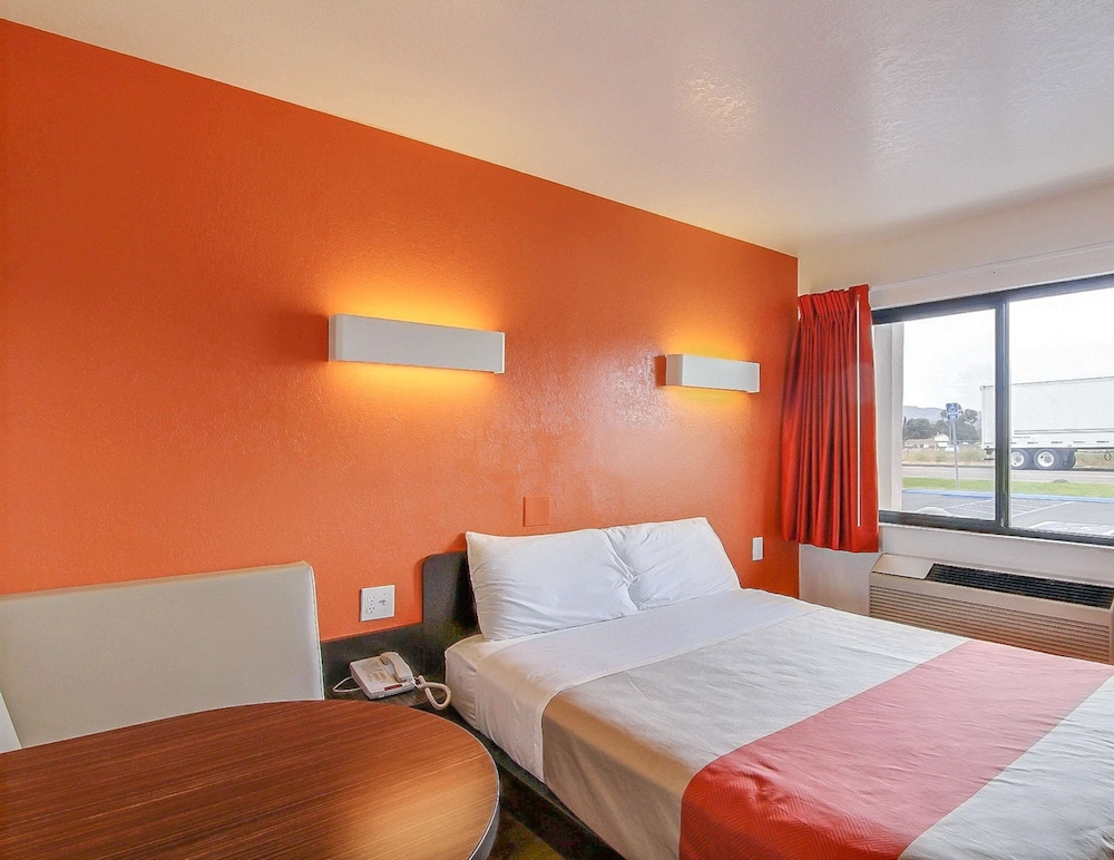 Suite, Queen Bed
