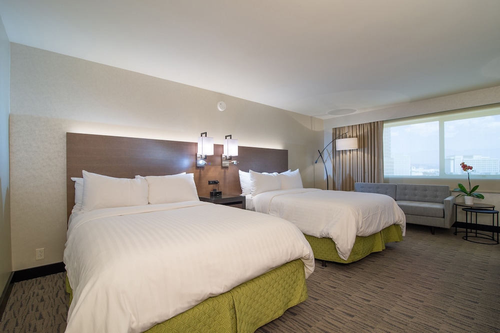 PREMIUM, EXECUTIVE, 2 DOUBLE BEDS