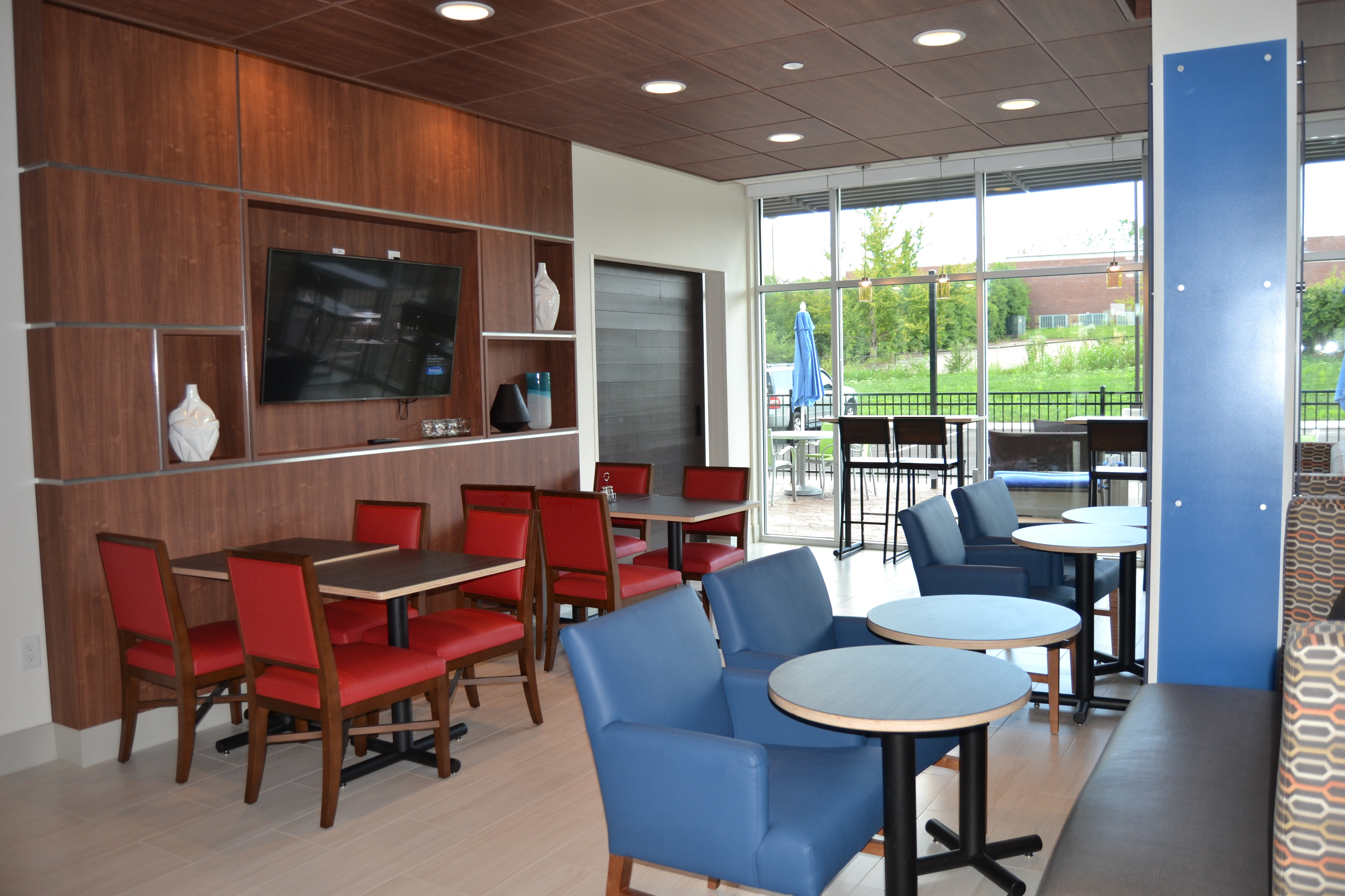 Holiday Inn Express & Suites Goodlettsville N - Nashville 37/54