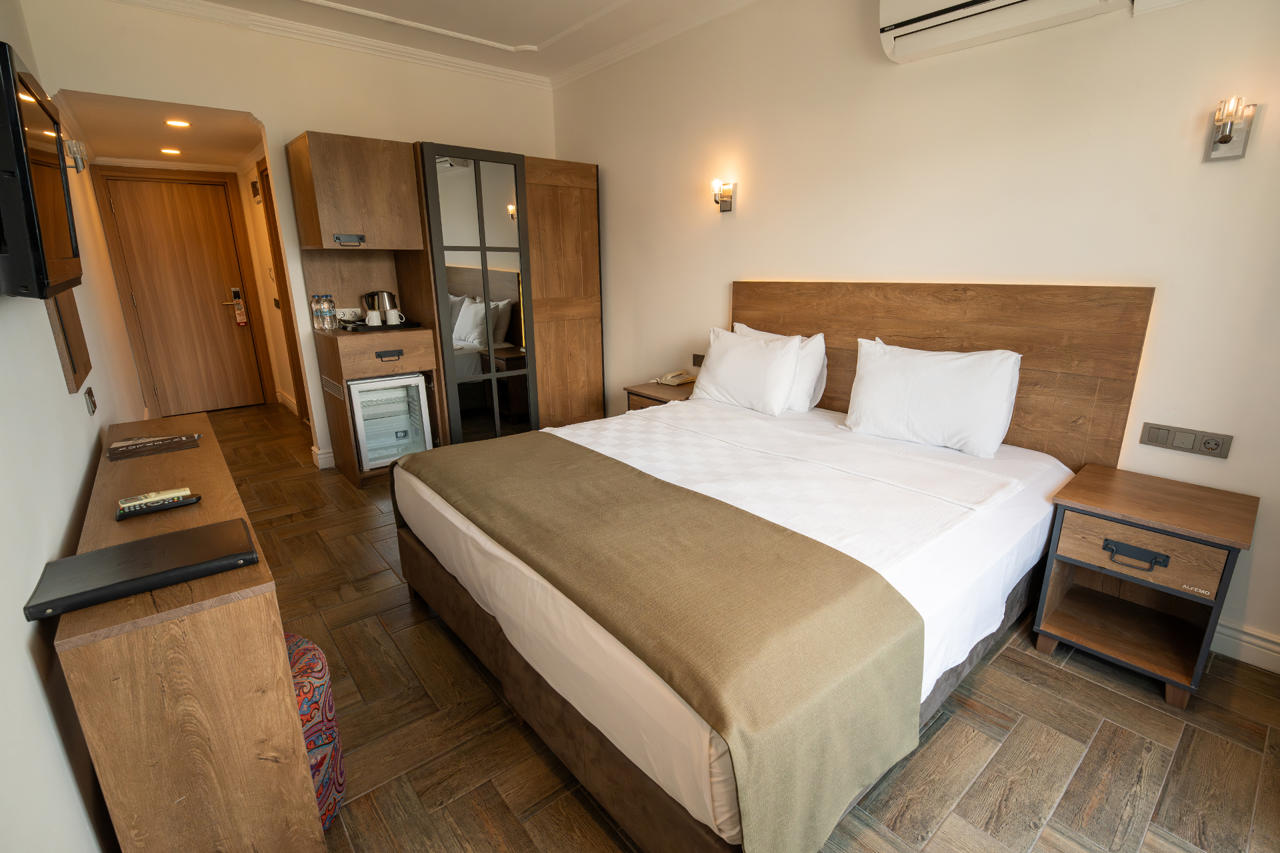 Aurasia Beach Hotel 30/69