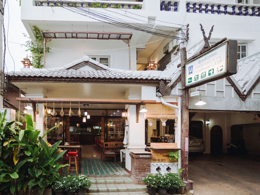 Rendezvous Oldtown Chiangmai (SHA Extra Plus) 1/50