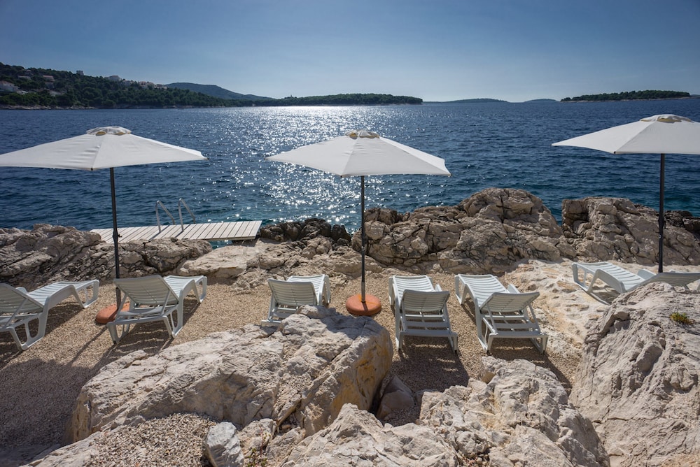 Golden Rays Luxury Apartments 42/50