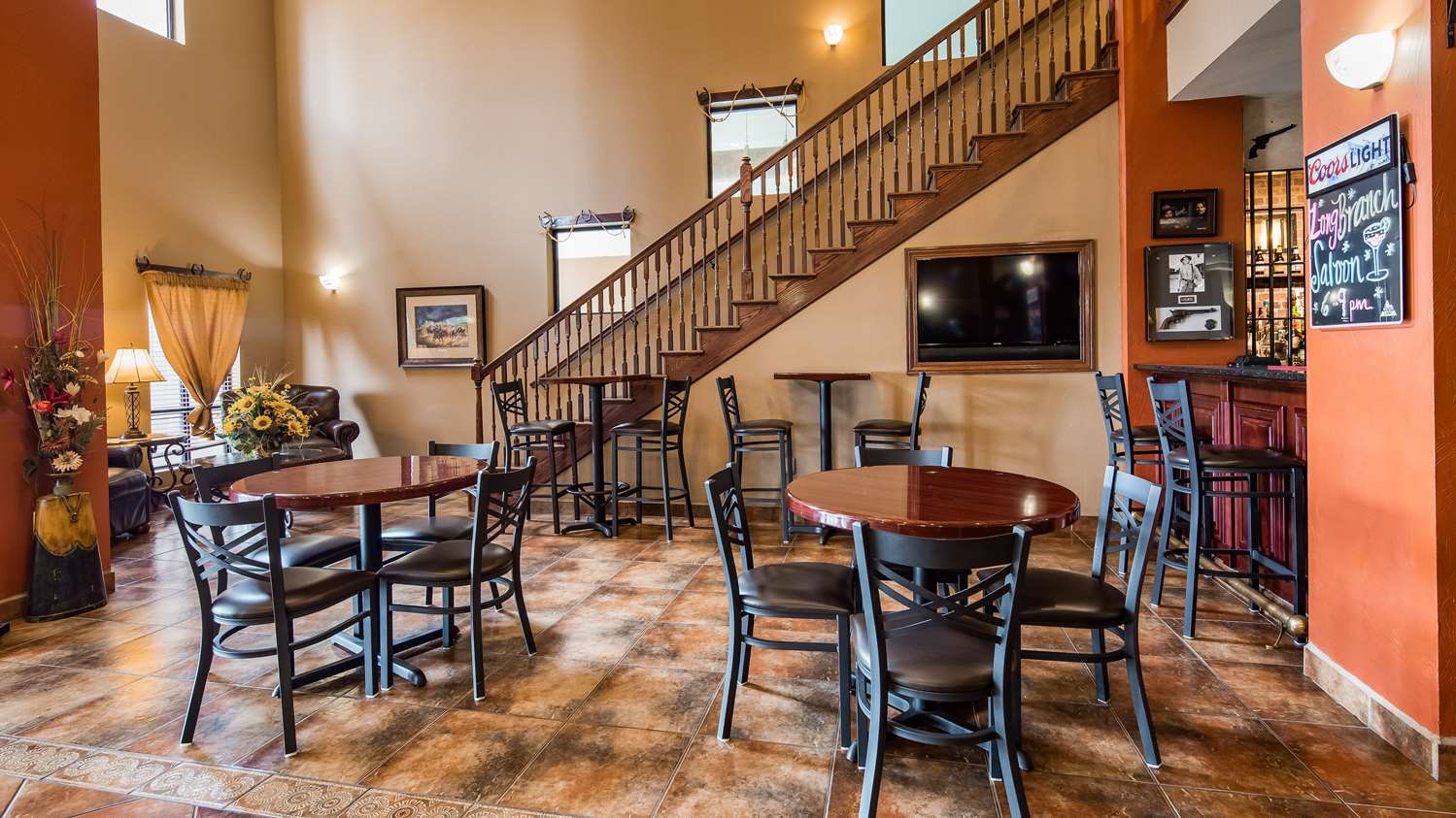 Best Western Plus Country Inn & Suites 30/35