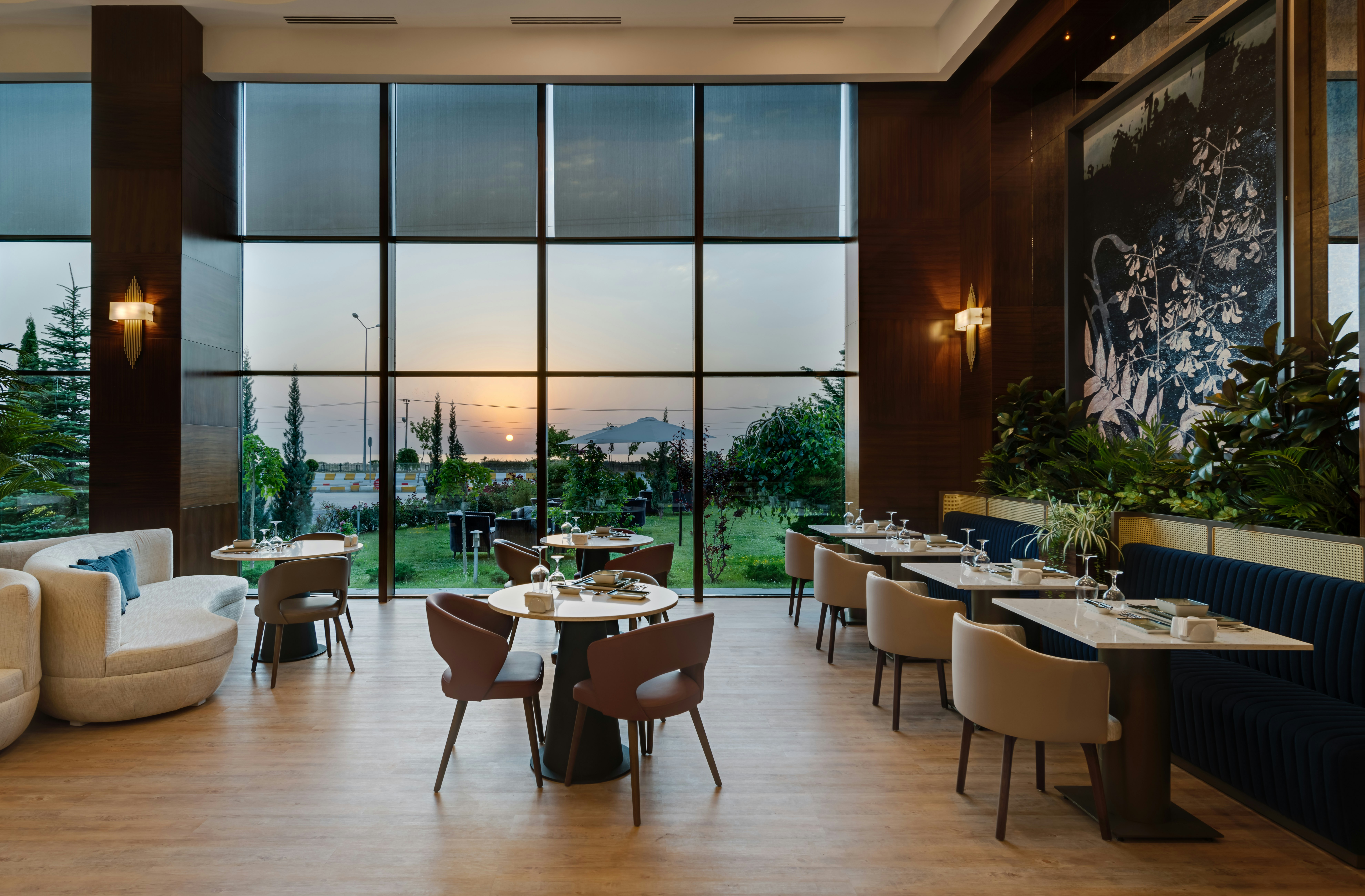 Doubletree By Hilton Hotel Van 73/87