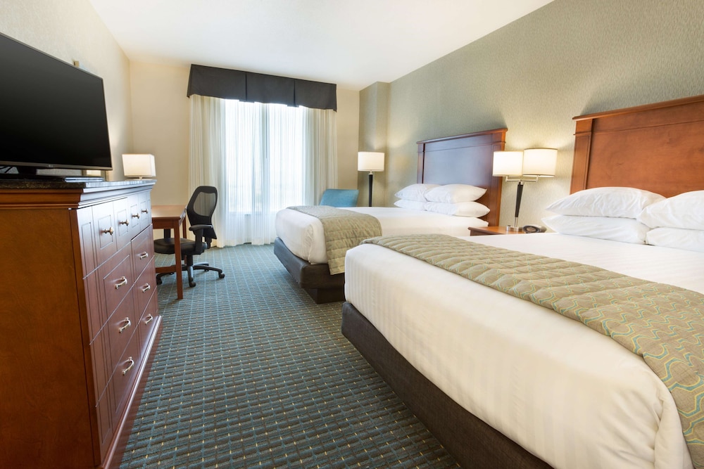 Drury Inn & Suites Colorado Springs 10/50