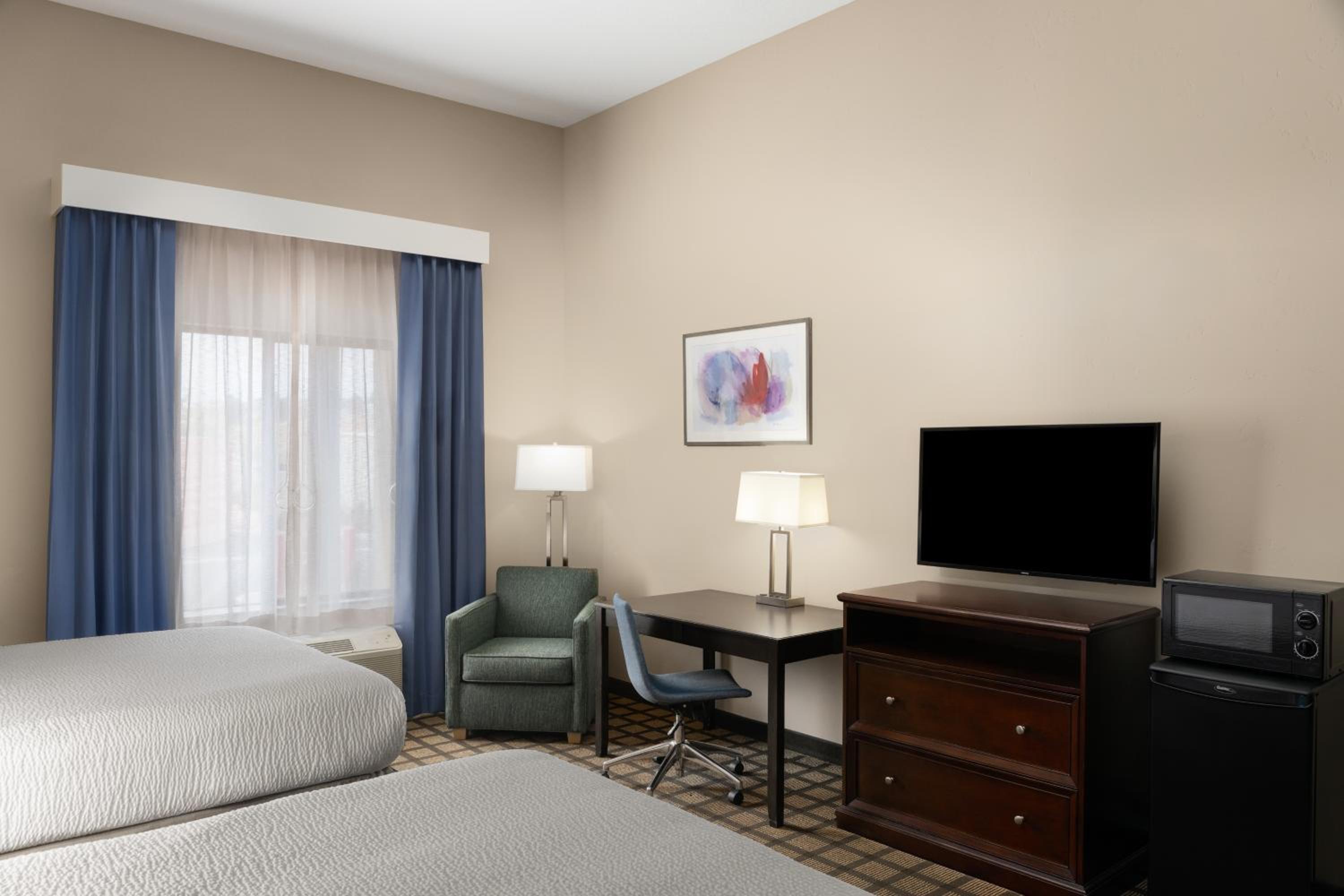 غرفة قياسية بسريرين كوين بحوض استحمام لذوي الإعاقة، Garner Hotel Page - Lake Powell Area By IHG 7/10