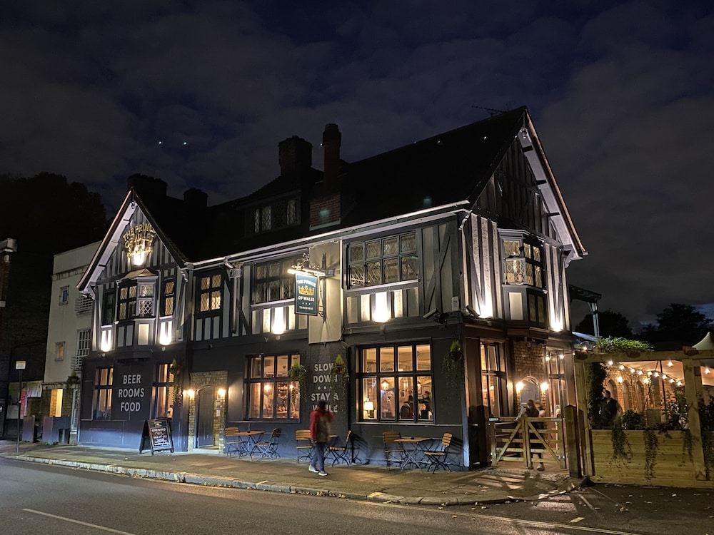 Flynn's Town House