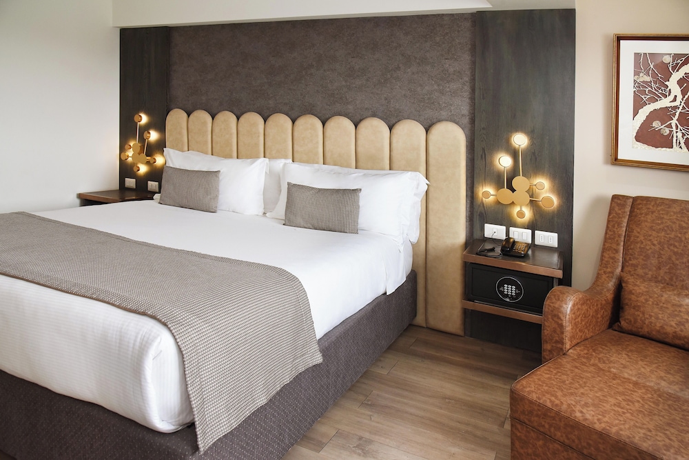 Hotel He Wang 10/48