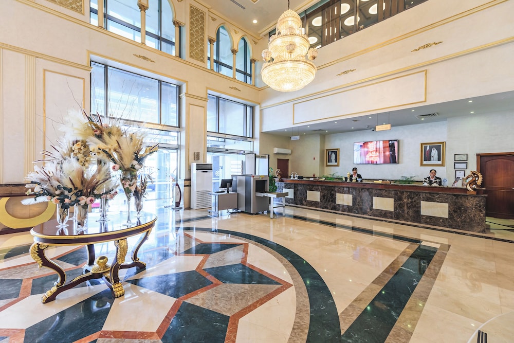 SAPPHIRE PLAZA HOTEL 11/79