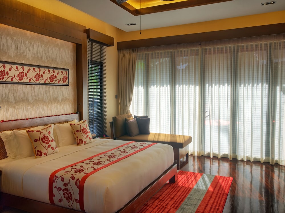 Gayana Marine Resort 7/71
