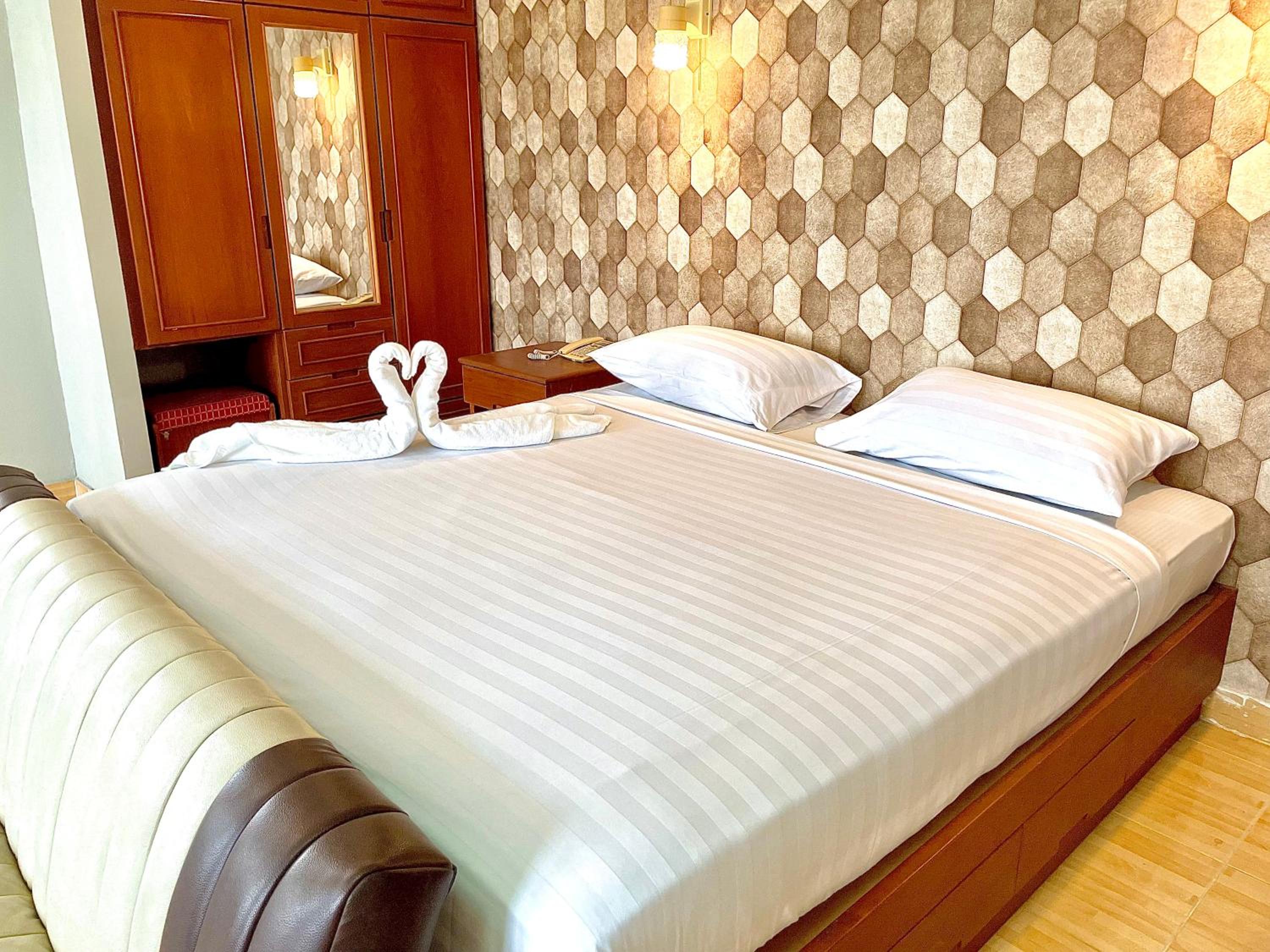 غرفة سوبيريور ثلاثية، Green Beach Pattaya 8/10